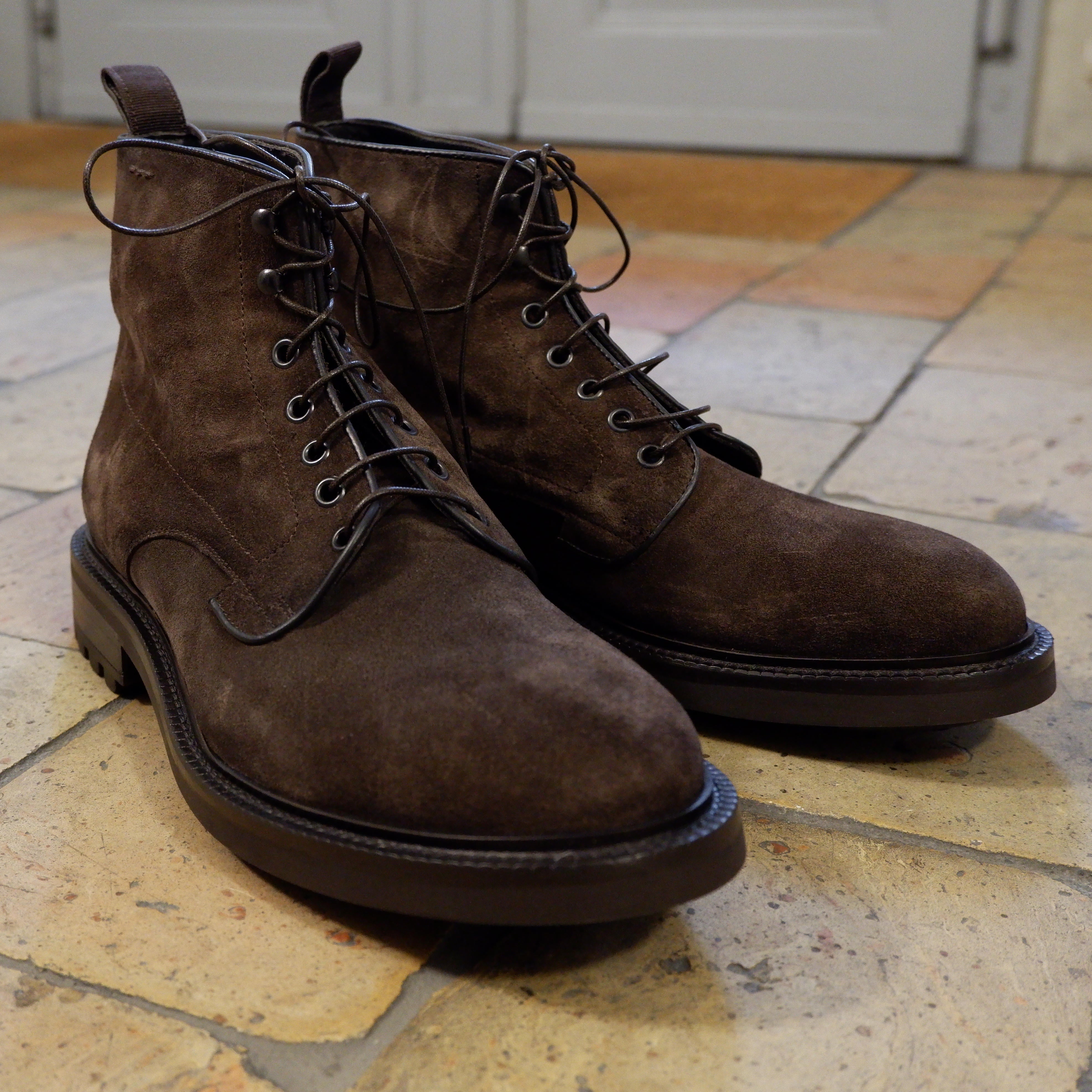 Der Alexander Hotto Rauleder-Boot